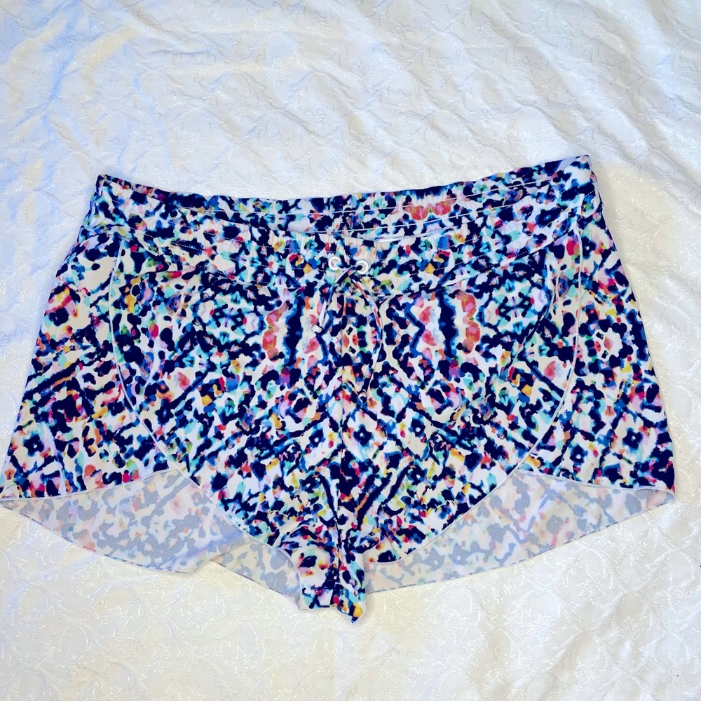 Athleta women’s swim shorts, Large, multi color